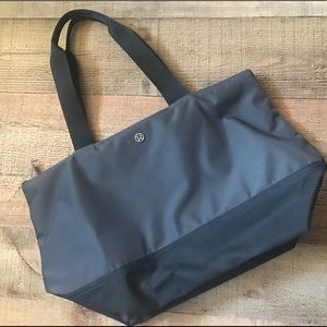 Lululemon The Fundamental Tote *36L